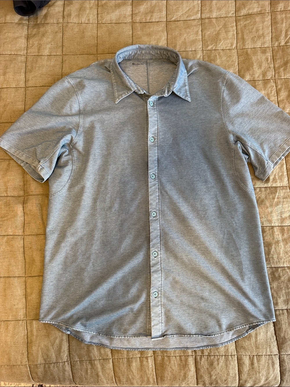 Men's Lululemon Blue size M Short-Sleeve Button-Down Shirt in Light Gray